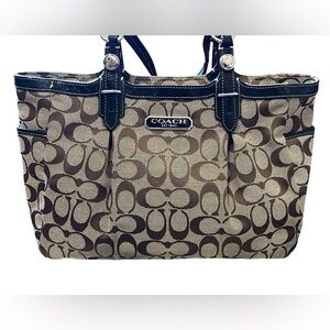 COACH GALLERY WEST BAG IN CLASSIC COACH JACQUARD LIKE NEW!
